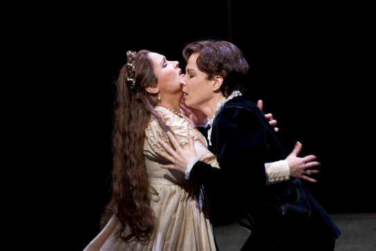 Bellini, I Capuleti e i Montecchi: Soloist, chorus and orchestra of the ...